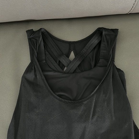 Lululemon strappy tank black size 2 light weight tank. NWOT - Picture 3 of 4